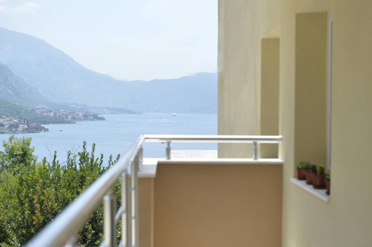 J & P Apartments Orahovac Kotor Exterior foto
